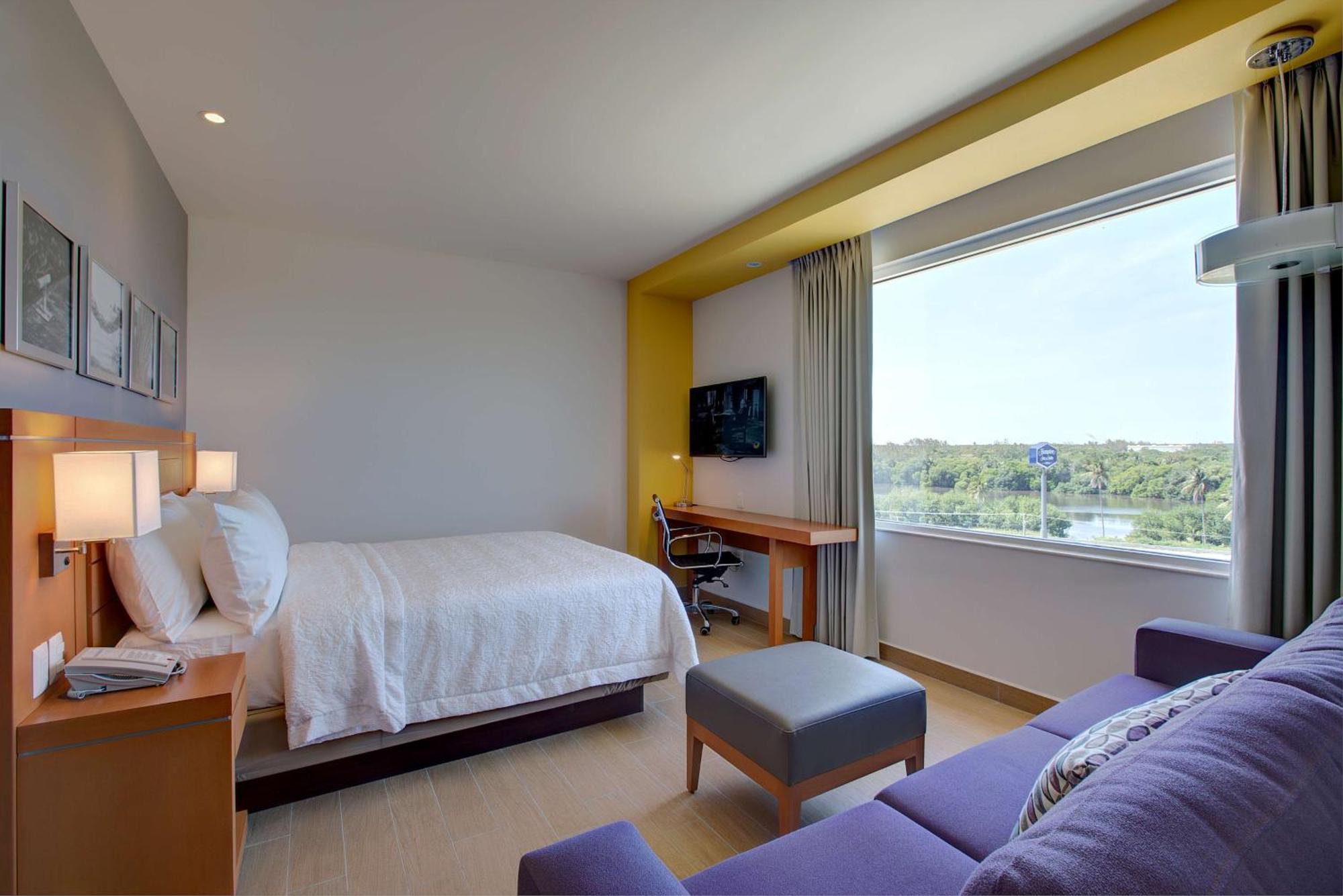 Hampton Inn & Suites By Hilton Paraíso Εξωτερικό φωτογραφία